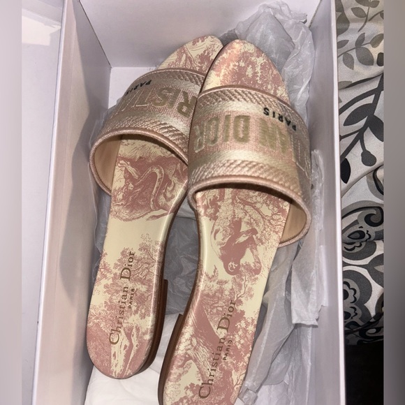 If interested in buying pls contact me at +1 949-284-6026 - Picture 3 of 5